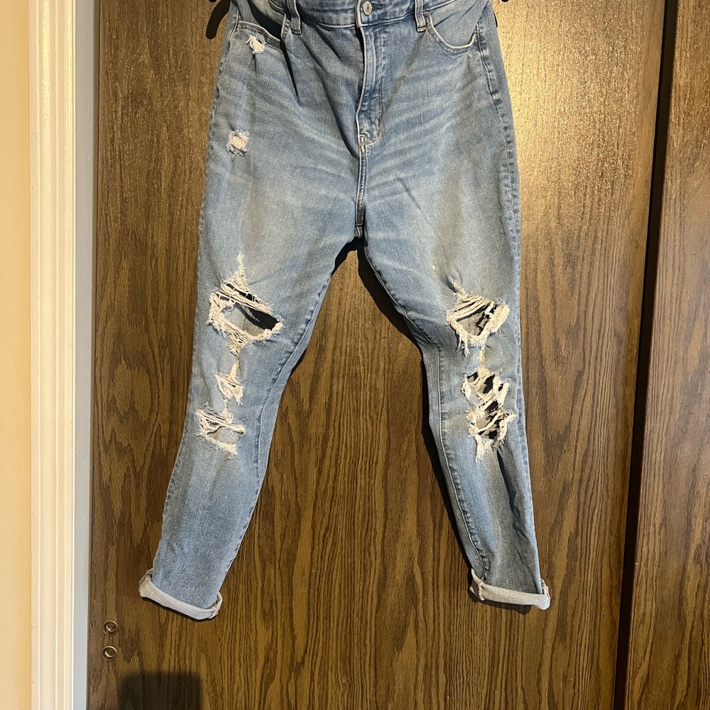 American Eagle Outfitters Light Blue Distressed super hi-rise Jeans